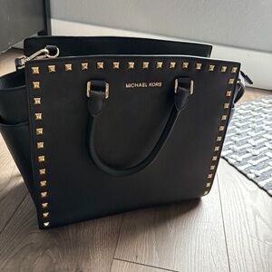 Michael Kors Studded Selma Bag Large